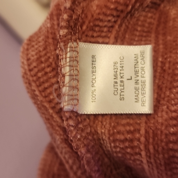 Stitch and knot sweater - Picture 3 of 4